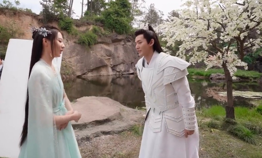 遇龙青青被利用阁主灵力散尽保她命格烙下流星痕的另有其人