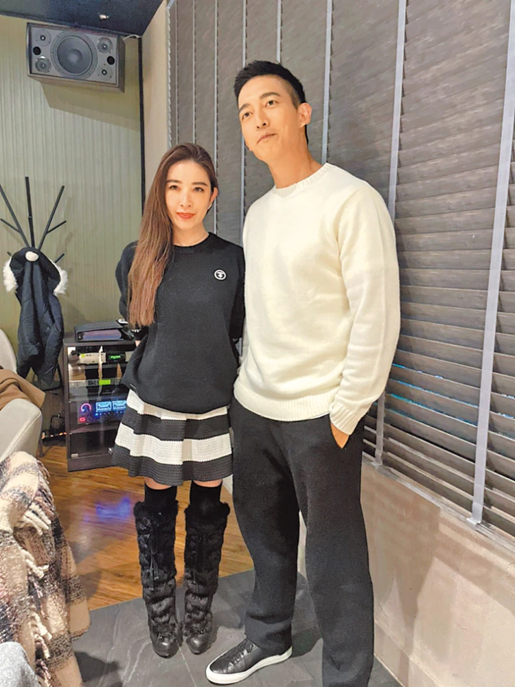 39岁"女神"许维恩官宣结婚,男友是她旗下艺人小其6岁_腾讯新闻