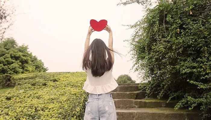 金牛座女生跟有好感的人怎么聊天 金牛座女生聊天特点 腾讯新闻