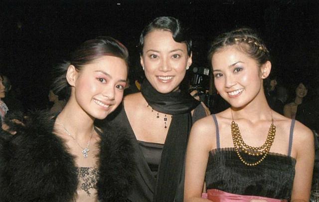 twins出道20年再合体,霍汶希晒照引回忆杀,网友:还像少女一样_腾讯