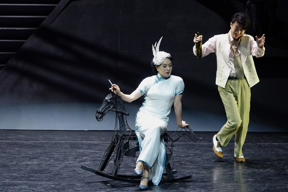 其实,金星的话剧履历也挺拿得出手.