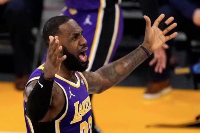 戈贝尔 NBA6大奖项出炉！詹姆斯落选，库里入围MVP，罗斯抢第六人