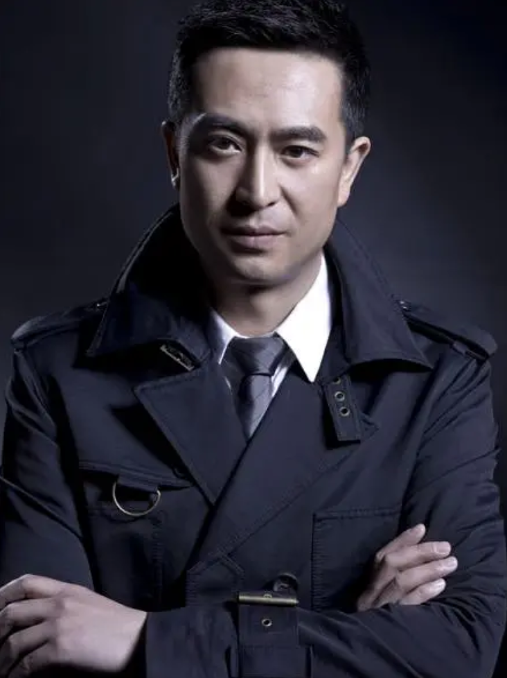 老戏骨张嘉益靠着《装台》与《山海情》同时竞争最佳男主与最佳男配