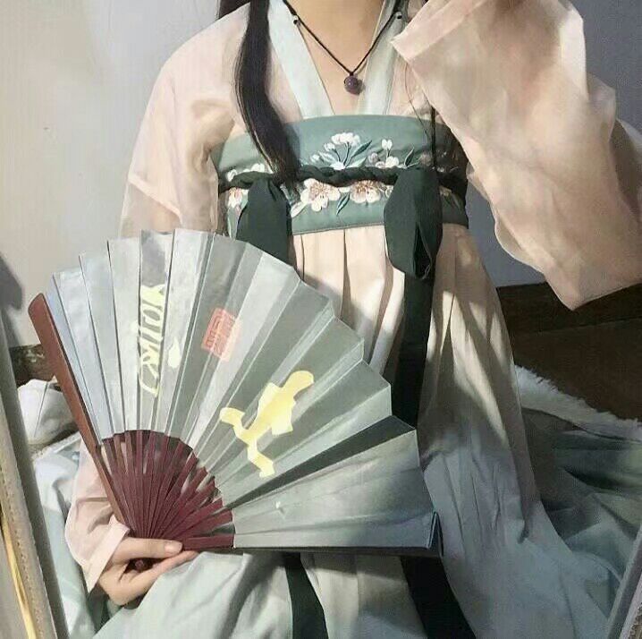 古风真人女生头像:零碎的岛屿终会找到海,慢慢亦漫漫