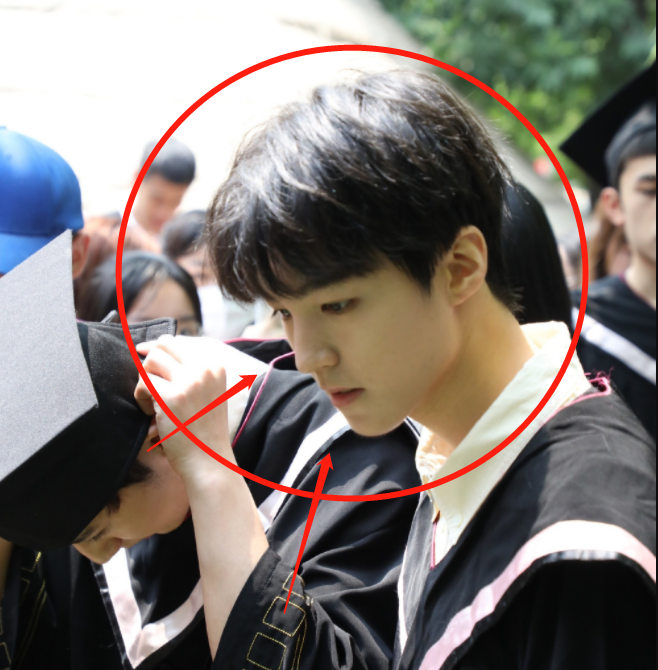 王俊凯侧颜撞脸陈立农,身高竟是全班"最矮"?