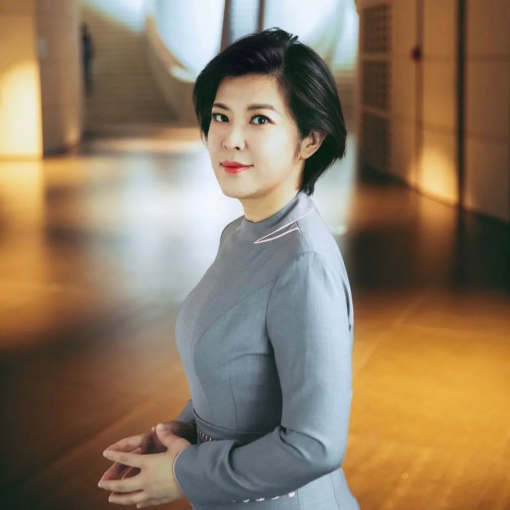 指挥:焦淼在指挥焦淼与合唱艺术家们的精彩演绎下,高雅艺术殿堂瞬间