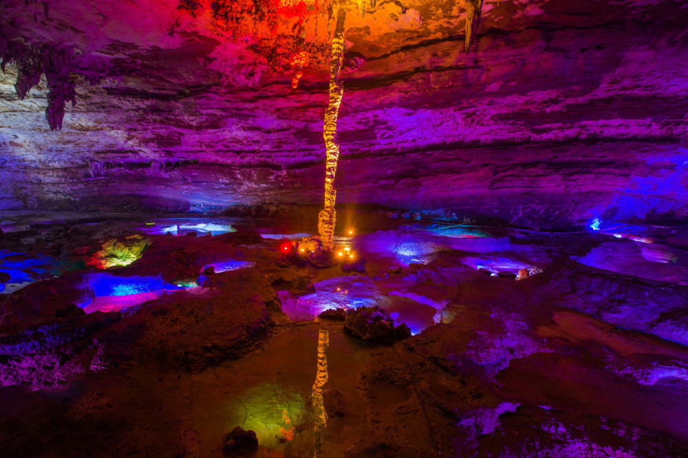 百万年才形成的溶洞,赏最美喀斯特奇观,溶洞之王-织金洞