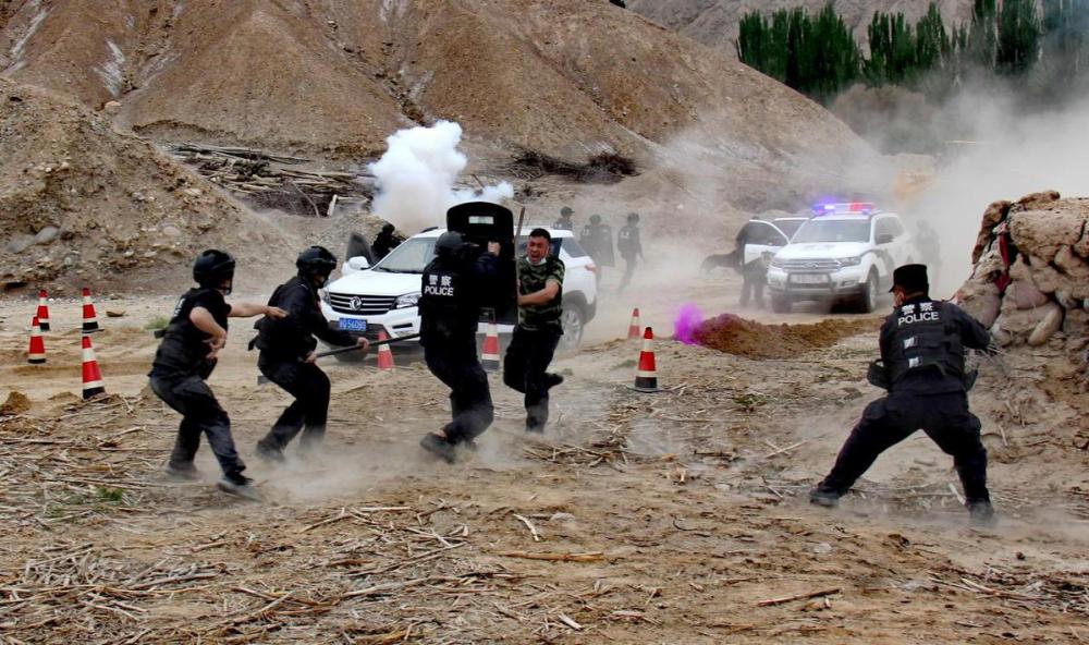 实战演练锻造维稳精兵