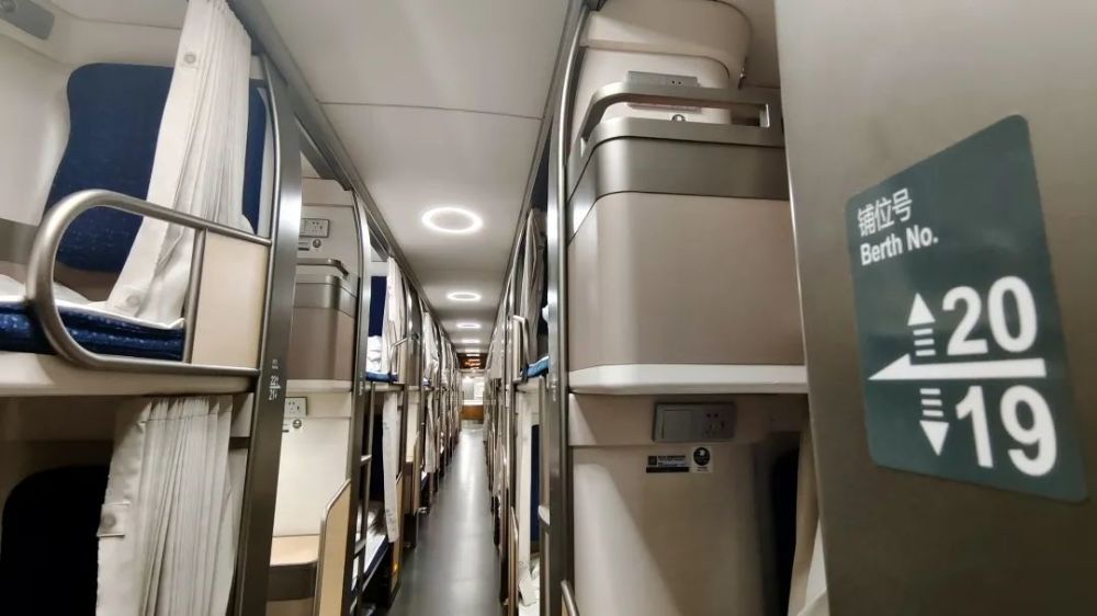 拥有独立观景窗的双层动卧你坐过吗