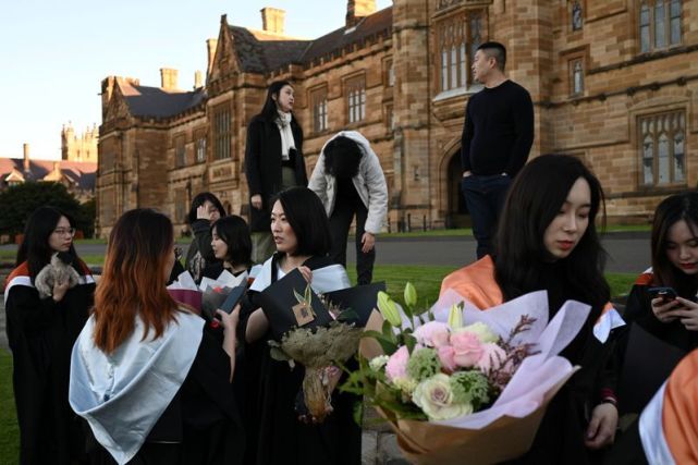 大批中国留学生返澳无望，澳洲留学咨询骤减，教育业恐受中澳关系波及