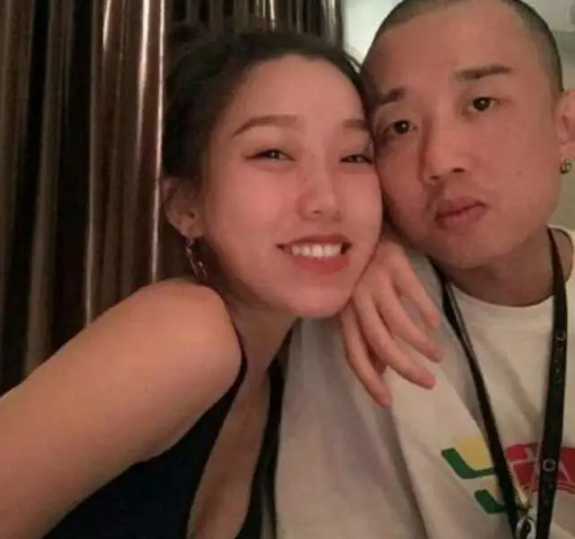 该聊天记录显示是2016年5月8日,而gai和王斯然是2014年开始交往的,gai