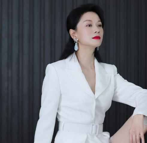 婷美女神倪虹洁家人看到我的广告我度过了最漫长的30秒