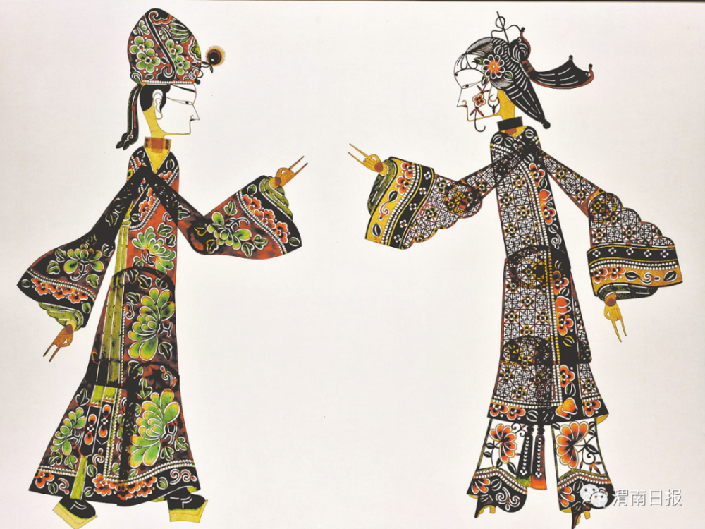 薛宏权就是华州皮影制作技艺非遗传承人,14岁到现在,40年来他在传承