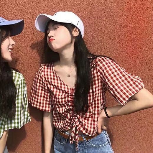 真人闺蜜头像我们都会成功的因为我们拥有最重要的两样事物我和你