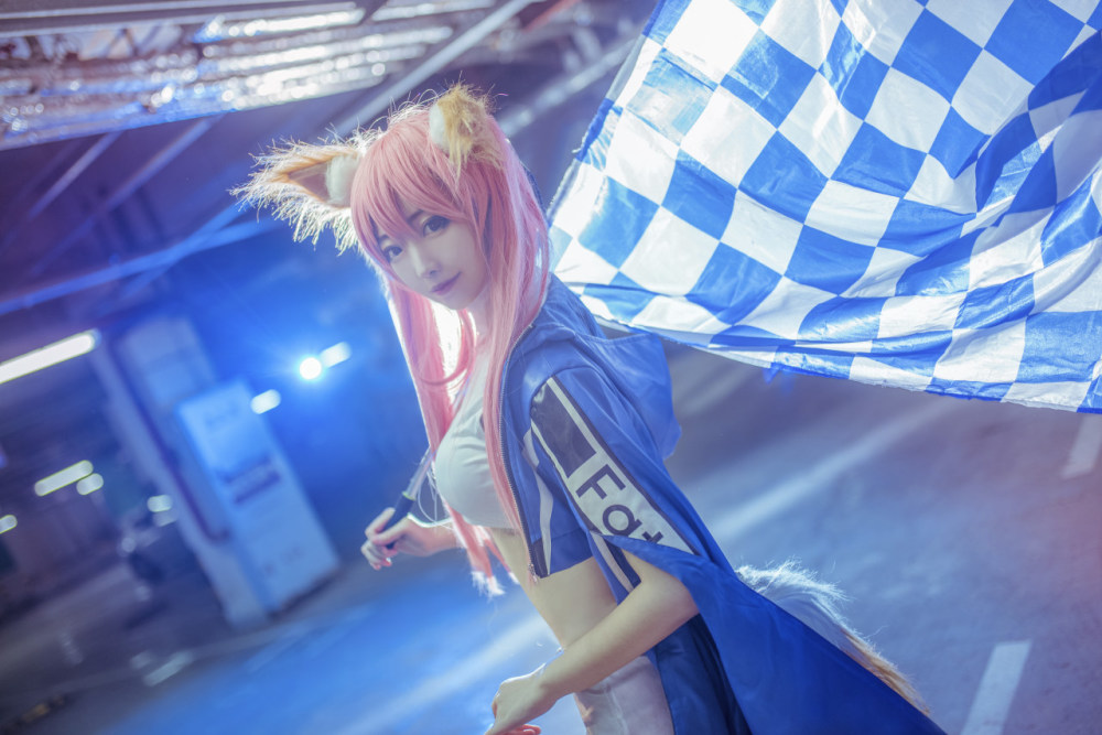 玉藻前赛车cosplay