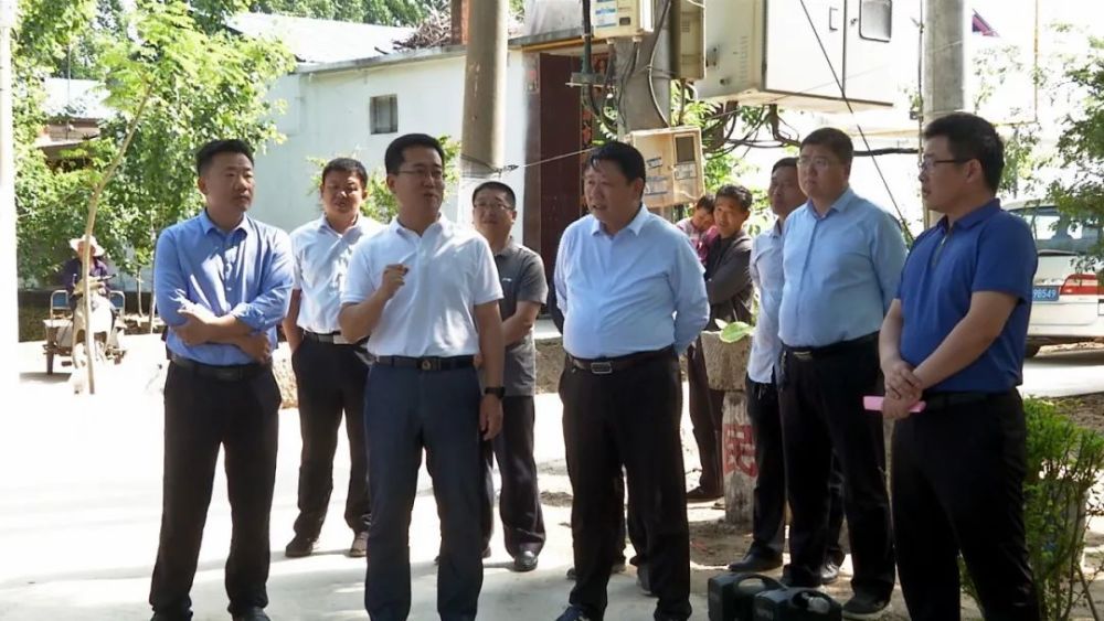 嘉祥县农村人居环境整治"示范提升"行动推进会议召开