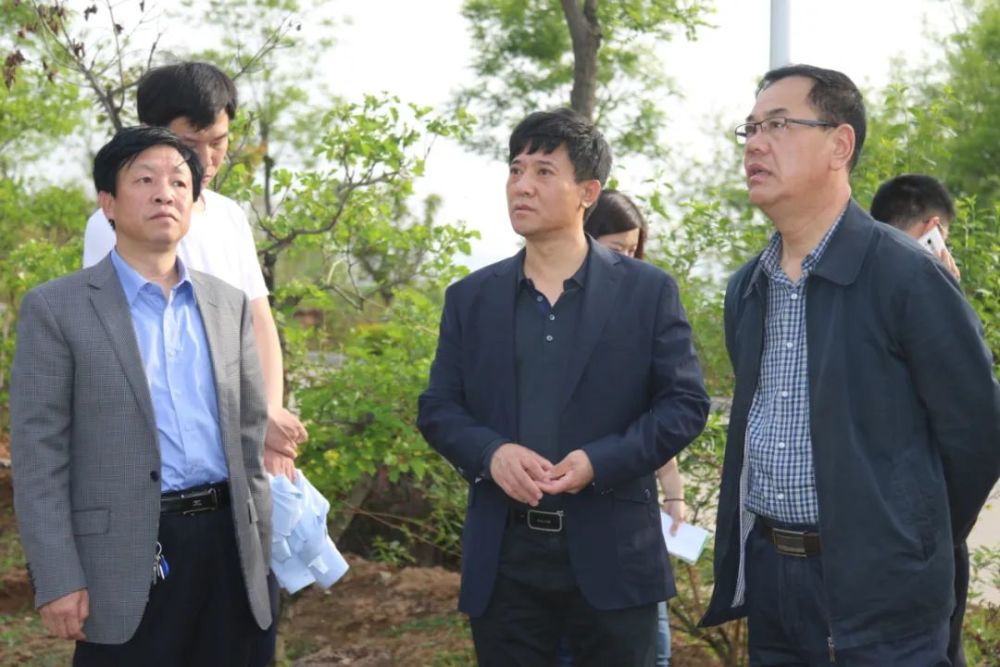 热血丹心映忠诚记公安部刑事侦查局局长刘忠义