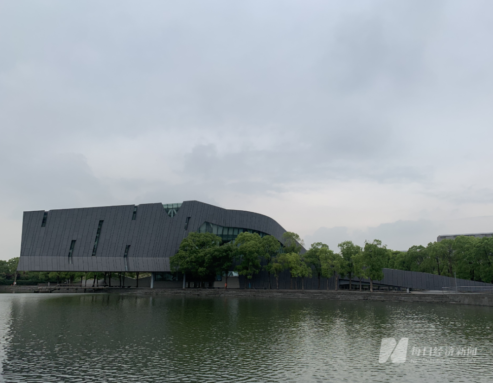 直击巨人网络股东大会:营收持续下滑之下,欲做精品游戏