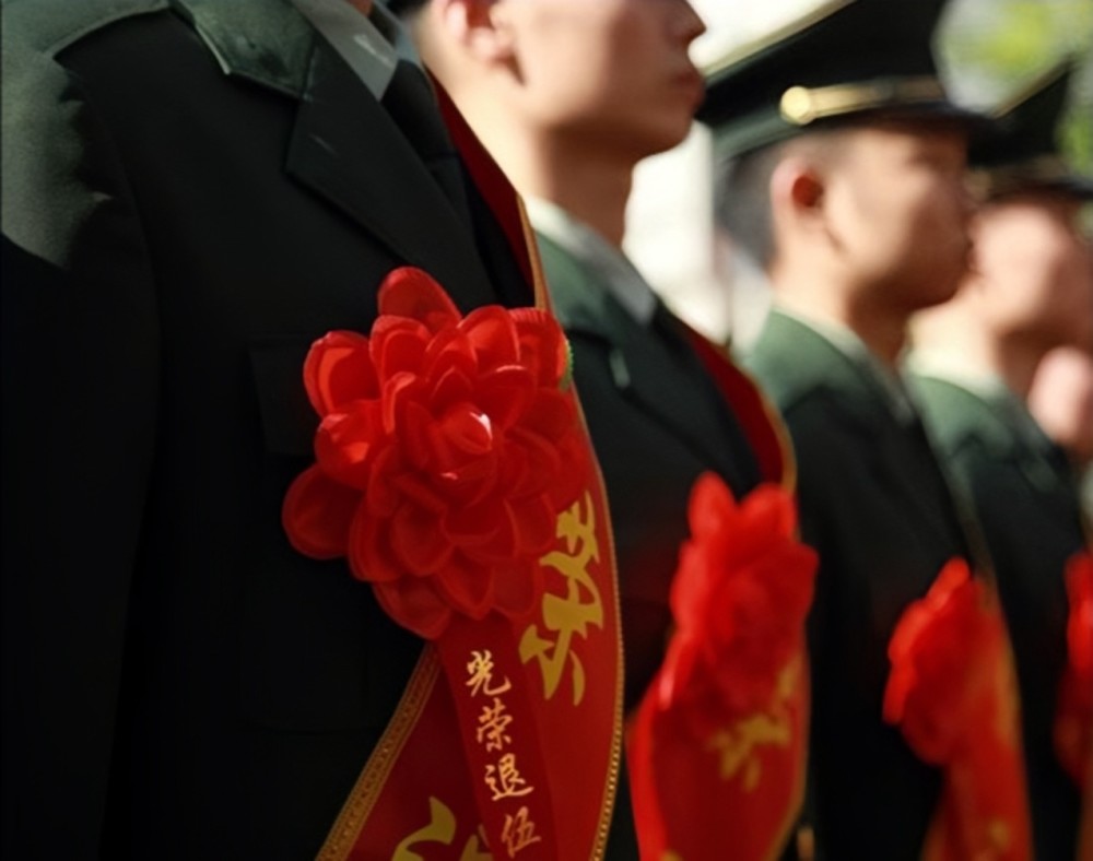 二级士官战友退伍当上副镇长