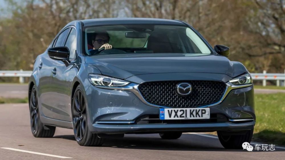 2021款新马自达6kuro特别版手动挡的运动可玩性