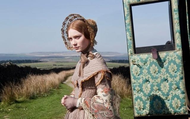 《简·爱》告诉我们:骨子里有魅力的女人,有一个共同的特征