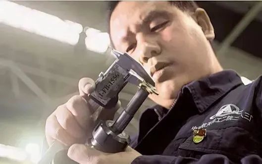 聚焦|一个故事讲七年,只为《大国工匠》_腾讯新闻