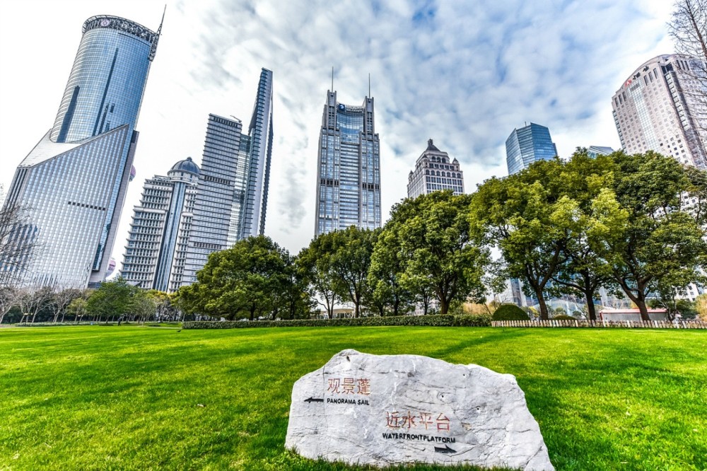 陆家嘴绿地上海昂贵的城市公园上海是我国金融中心