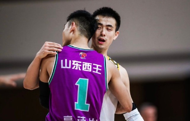 辽籍后卫欢乐多赵继伟甜蜜约会郭艾伦冲浪高诗岩臭美