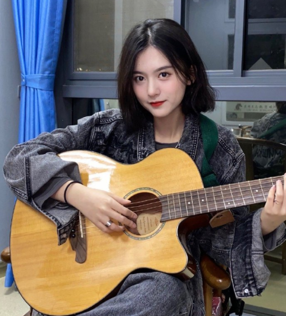 2021艺考迎来新女神,颜值高三观正还会武术,梦想竟不是当明星