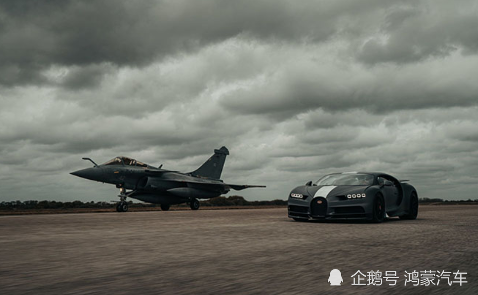 top gear】进行的加速后折返至起点的比拼方式不同的是,这回布加迪与