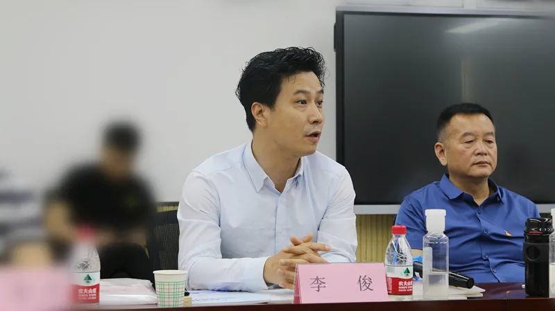 陕西普康健康科技有限公司董事长李兴▲省村促会秘书长刘冰省村促