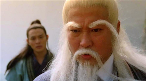 元惠宗敕封张三丰为"忠孝神仙";明成祖敕封"犹龙六祖隐仙寓化虚微普度