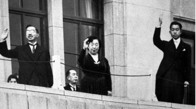 恶婆婆良子皇后折磨美智子 把眯眯眼的基因带进皇室 影响了后代 腾讯新闻