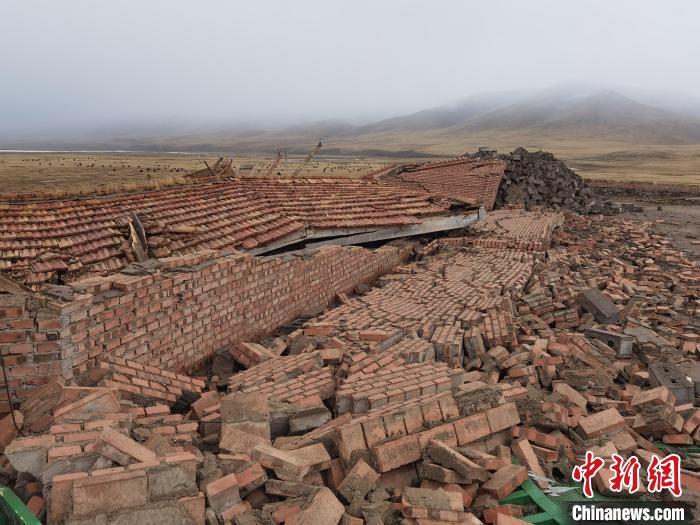 青海玛多县74级地震8人受轻伤