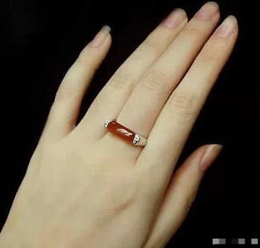 心理测试:哪双手最像你的手?测你这辈子的旺夫旺子命强吗?