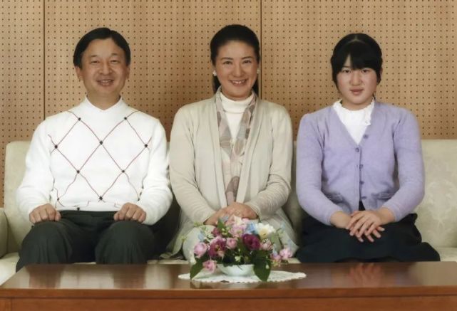 公主不好当：爱子公主眼睛小，真子公主恋爱脑，泰国公主酷似玛哈_腾讯新闻