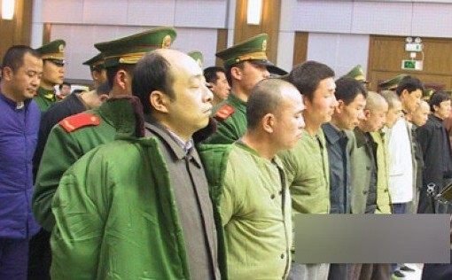 他20岁当上山西黑帮老大,手下被欺负,他带人团灭对方整个帮派_腾讯