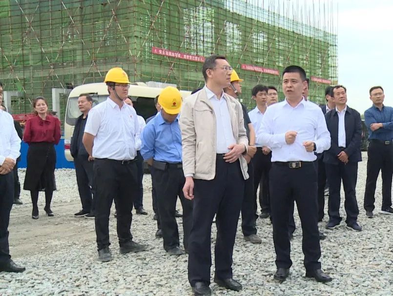 江陵县党政代表团来我市考察交流