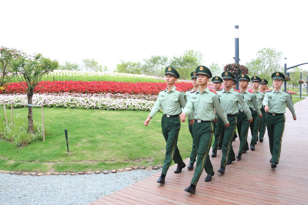 武警上海總隊執勤第二支隊執勤一大隊官兵助力駐地生態文明建設紀實