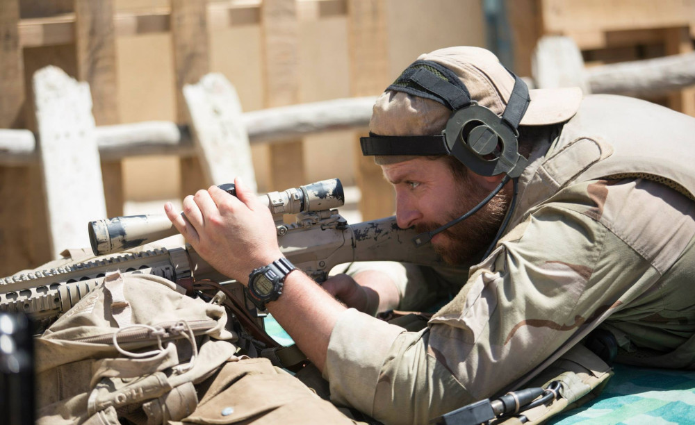 按理来说,回到家乡的克里斯·凯尔不会再遇到什么危险了,但是命运却跟