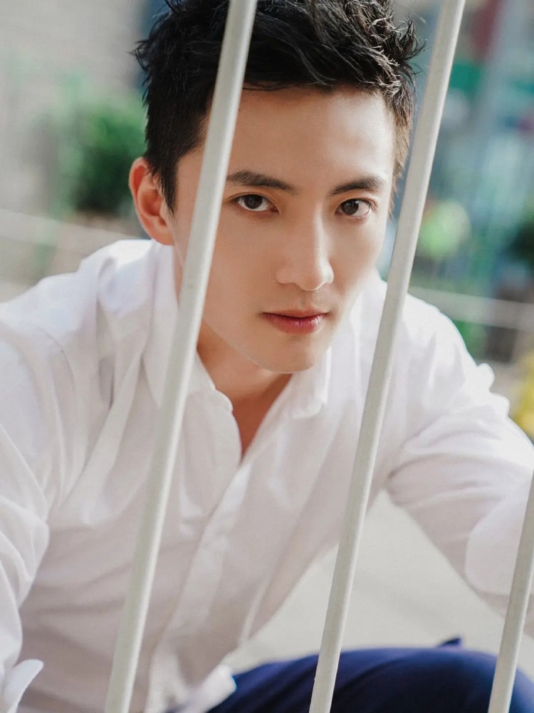 月光变奏曲男二撞脸黄景瑜戏路也相似他还是恋恋江湖男主