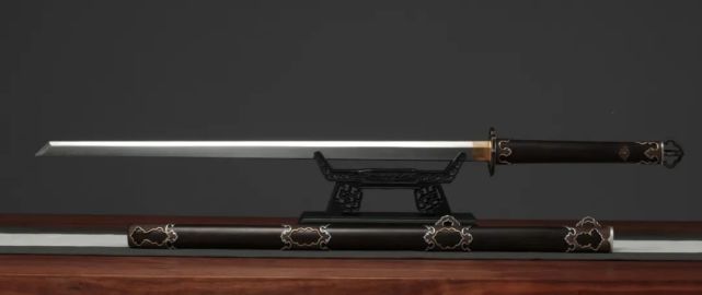 唐刀是一种军队战刀,主要是在战时使用.