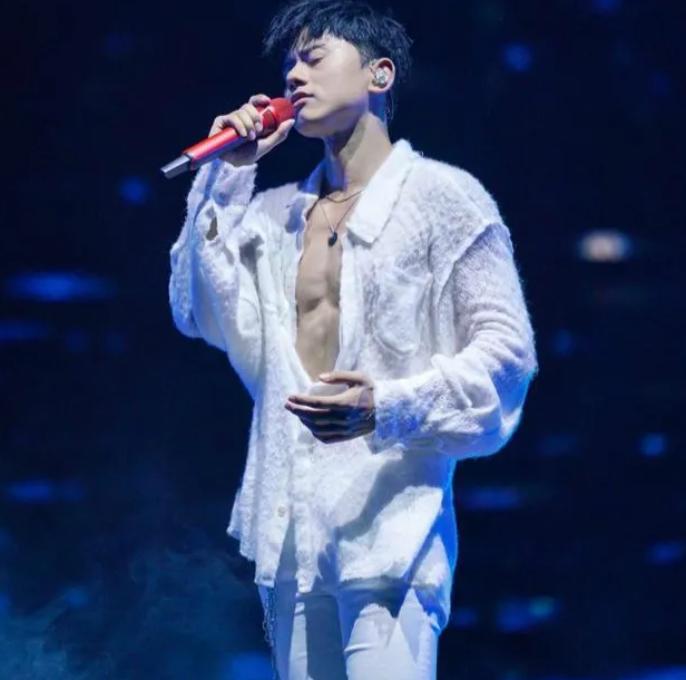 肌肉排行_2020年肌肉教练排行榜TOP30,没想到第1名是他!