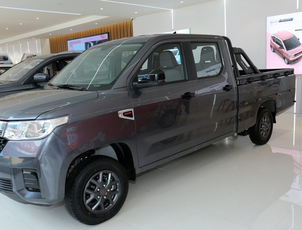 五菱的皮卡征途火了上市首月销量突破5000台长5米1卖5万多