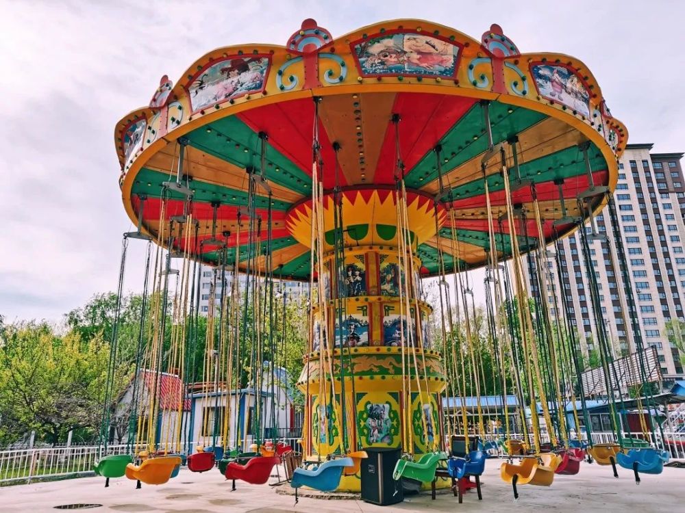 梅河口老公园就要拆了今天,我们就来看一看儿时的记忆.梅河公园2021.