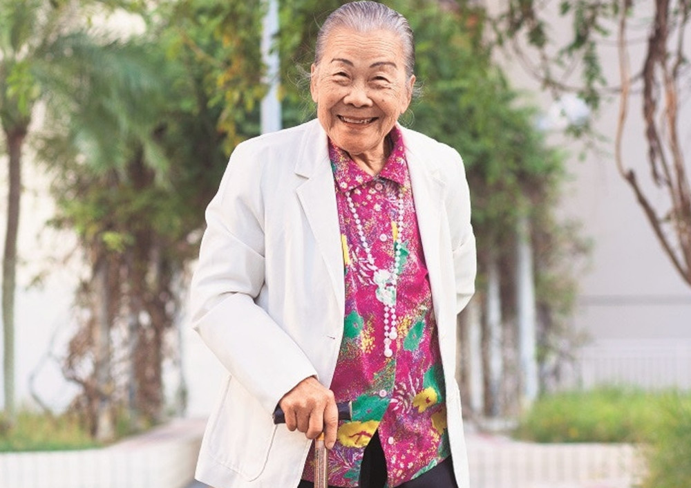 从90年代入行到现在,许碧姬演过无数影视剧,大部分戏份都不多,只有几