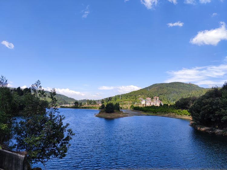 炎炎夏日,走昆明三家村水庫,徒步大墨雨,是一份別樣的體驗