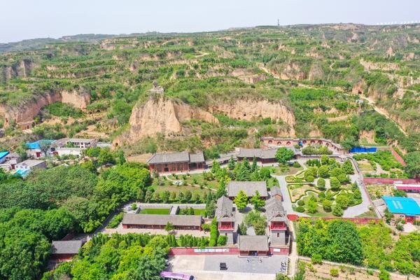 "打卡"巩县石窟,自北魏留存至今,雕刻艺术风格别具一格