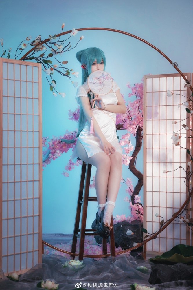 《初音未来》韶华cosplay_腾讯新闻