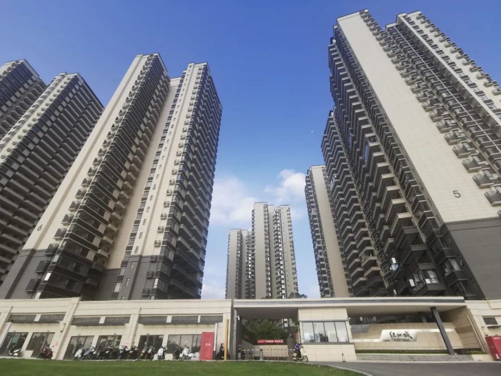 越卖越便宜南宁有楼盘每平降价2000元也卖不动